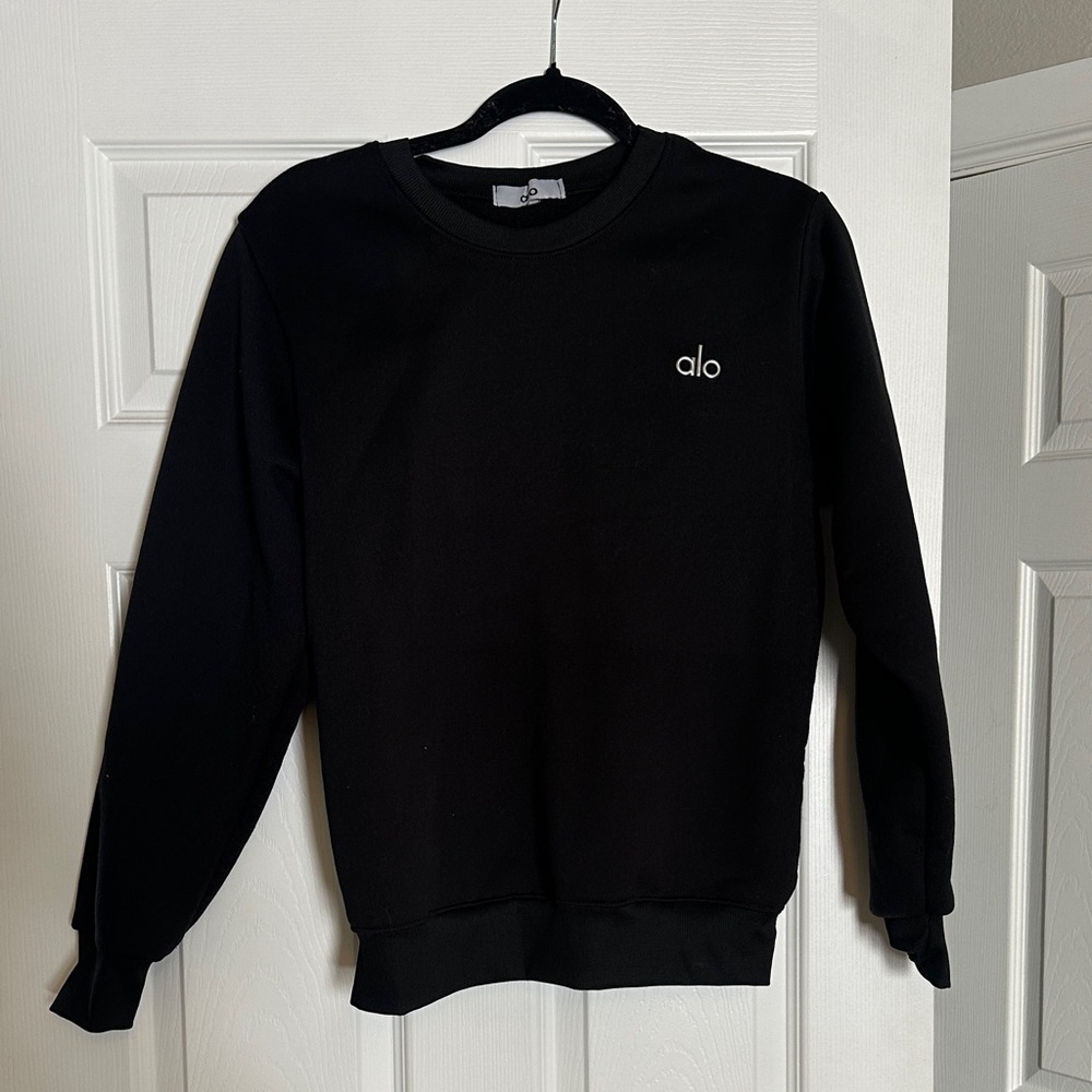 ALO Classic Black Crewneck Sweater